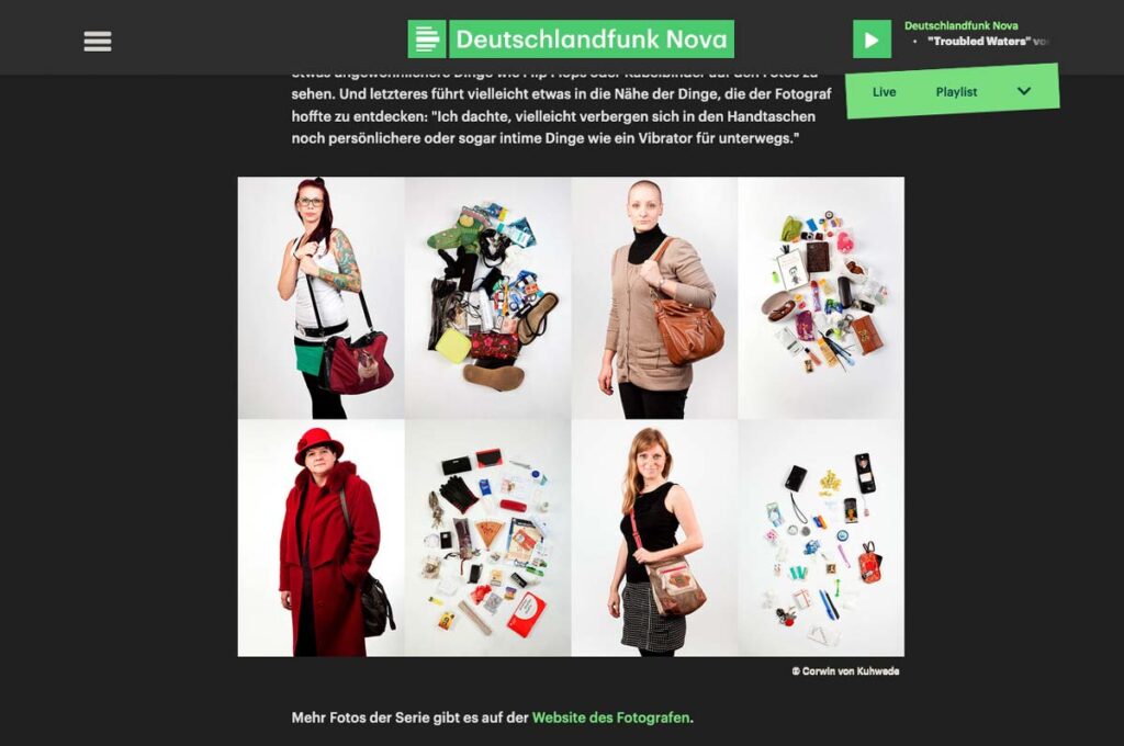 Sechs Bilder, jeweils eine Frau mit Handtasche und daneben deren Inhalt, auf weißem Hintergrund fotografiert.